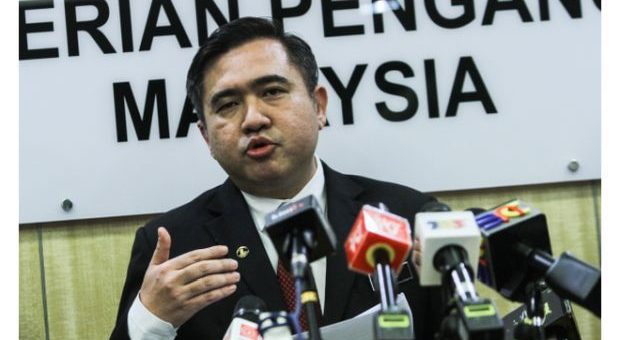 ‘Lesen terbang’ motorists have one month to surrender their licences, says Loke